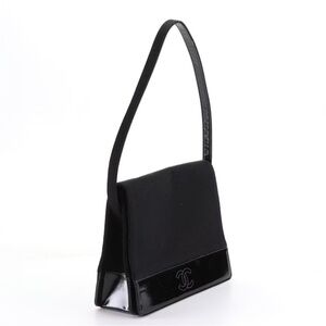 CHANEL Vintage Black Shoulder Bag with Patent Accent